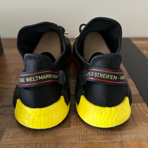 Brand new- Men’s Adidas AG Trefoil logo and the 3 stripes mark - Picture 6 of 11